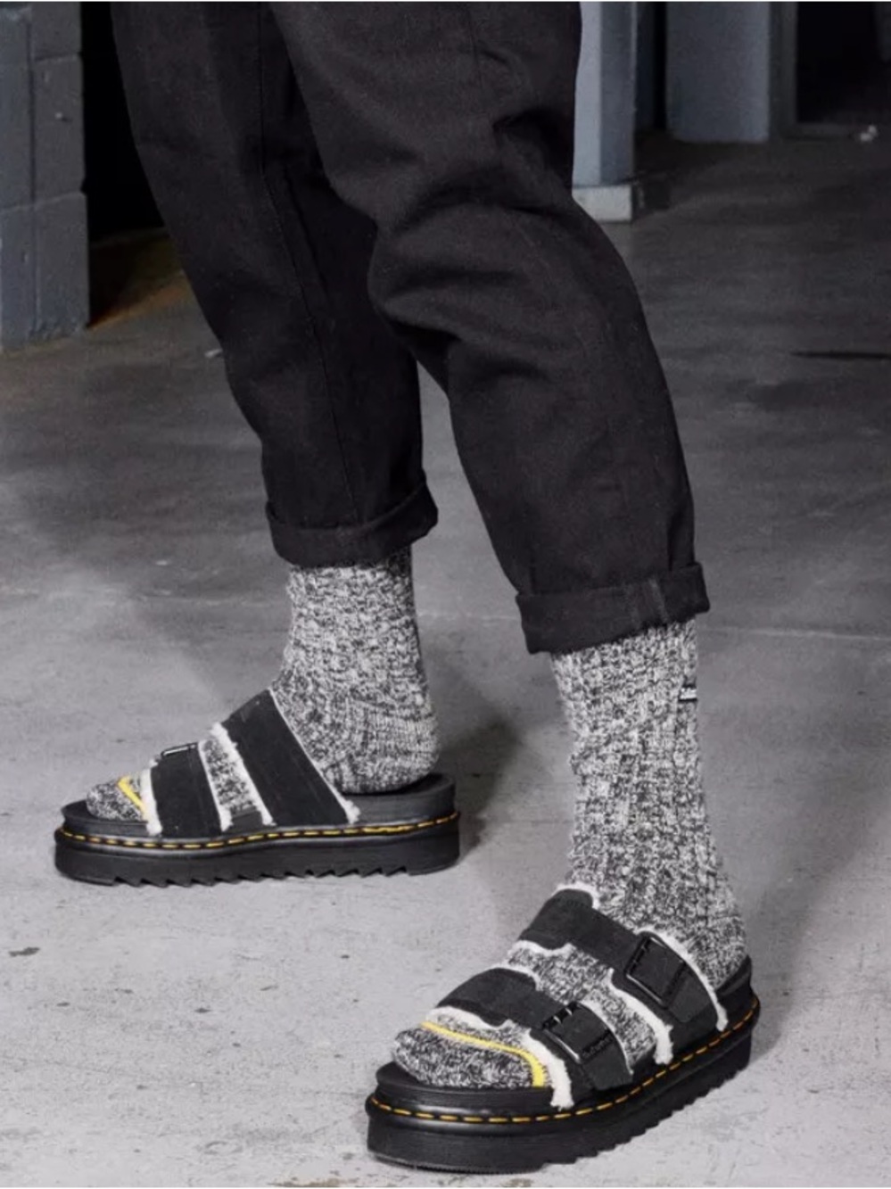 💛Size 10 - NWT: DR. MARTENS - Myles Sandals